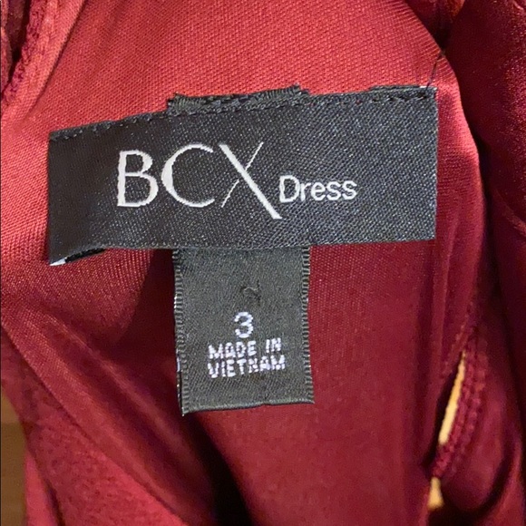 Red Dress - Picture 3 of 3